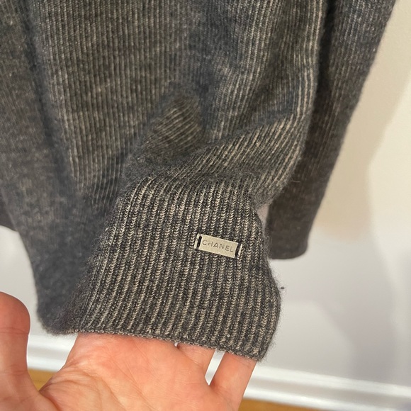 AUTHENTIC Chanel Vintage Spring 1999 Sweater - Picture 3 of 5